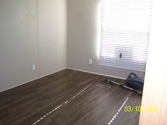 5th image of 102 Nora St