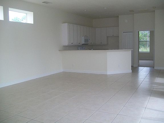 5th image of 485 NE Stillwater