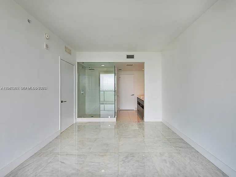 460 NE 28th St #3608 — Photo 16