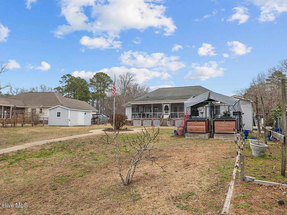 19th image of 108 Arbor Drive