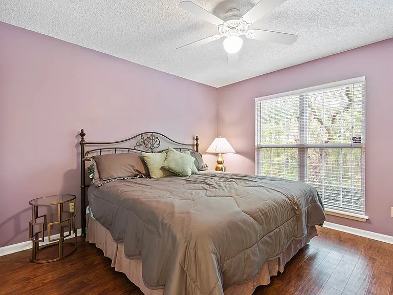 5355 Saint Ives Ln — Photo 16