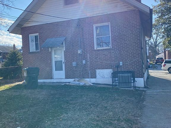 3rd image of 7015 Stratford Ave