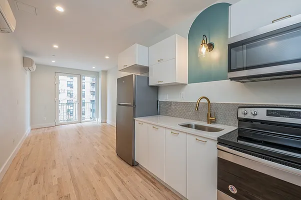 Rented by Voro, LLC | media 2