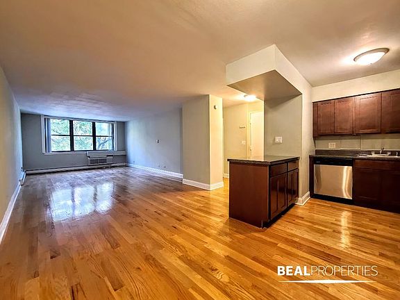 5th image of 1446 N Dearborn St APT 1B