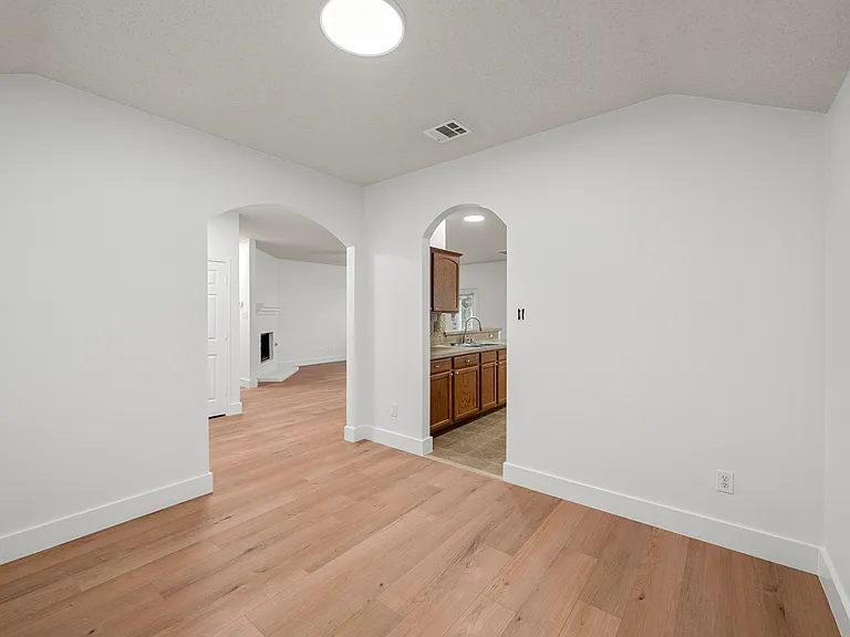 526 Wyoming Dr — Photo 8