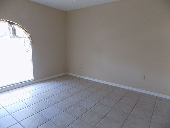 5th image of 475 Oslo Dr #0