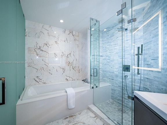 3rd image of 851 NE 1st Ave #2206
