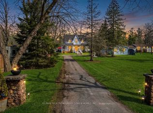 8 Lakeshore Rd E, Oro Medonte, ON L0L2E0