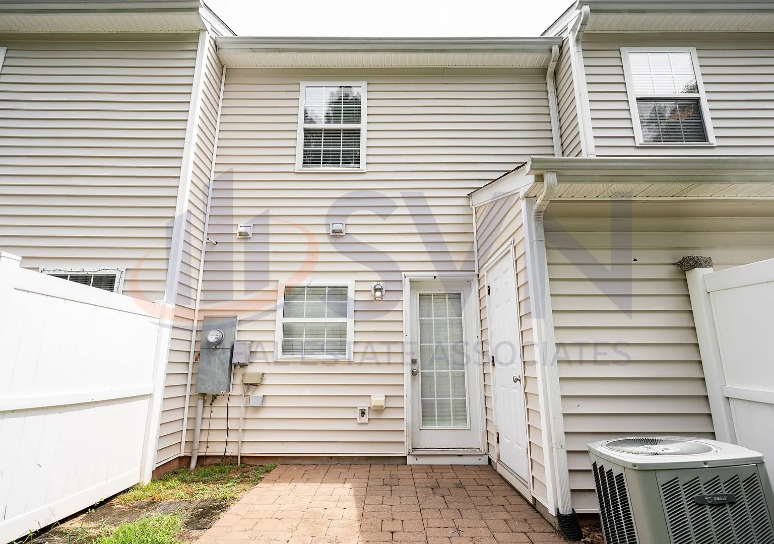 Cozy 2BR, 1.5BA Townhome in Durham Amberlynn Valley Neighborhood — Photo 2