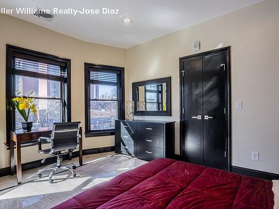 5th image of 5 Euclid Ave #2A