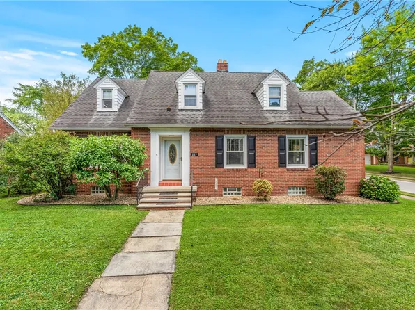 227 N Mercer St, New Wilmington, PA 16142