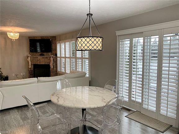 3rd image of 9860 Seton Dr