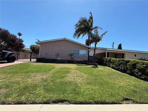 3228 Danaha St Photo 1