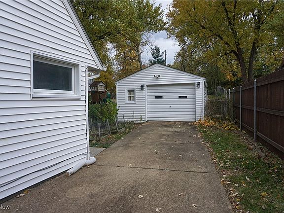 2nd image of 1140 Cooper Dr