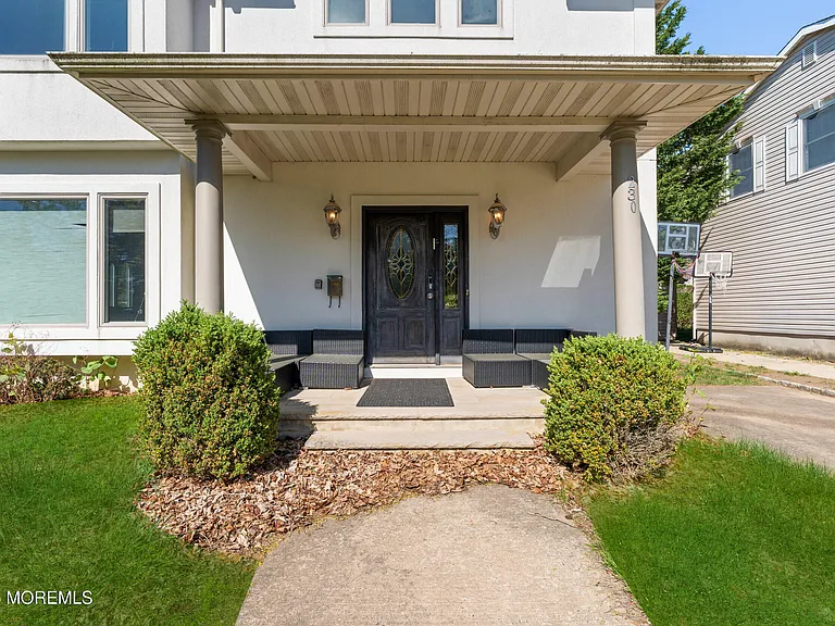 230 Norwood Ave — Photo 4