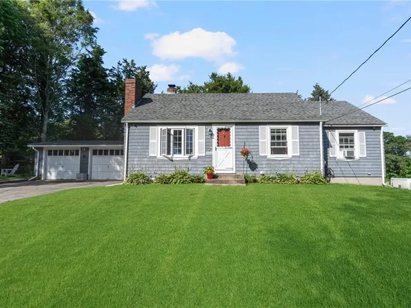 233 Harris Rd, Smithfield, RI 02917