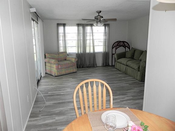 4th image of 901 W Antigua Ave