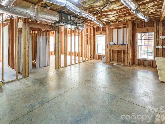 4th image of 6231 Neptune Dr