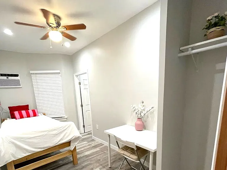 1250 1/2 Leighton Ave — Photo 18