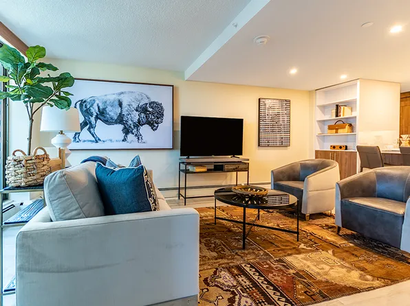 220 4th Ave SW, Calgary, AB T2P 0H5