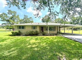 812 E 14th St, Benton, KY 42025