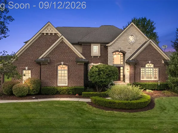 54232 Carrington Dr, Shelby Township, MI 48316