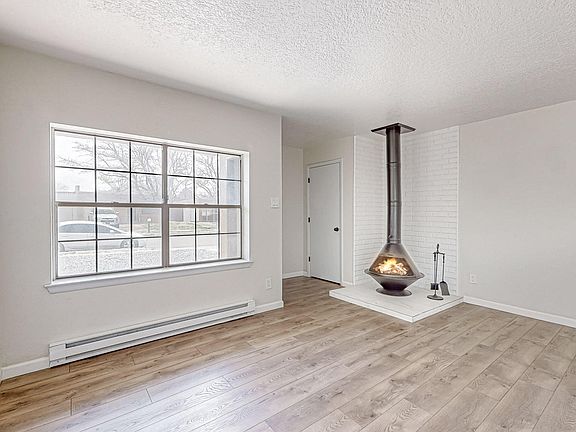 5th image of 12929 Carrie Pl SE
