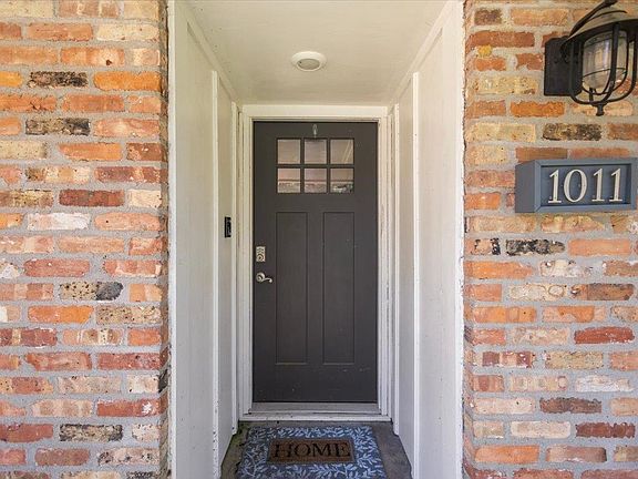 3rd image of 1011 Forrest Ln