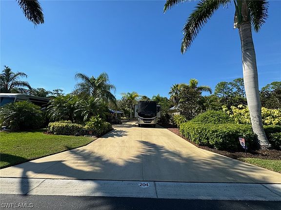 2nd image of 204-3030 Cupola Ln N