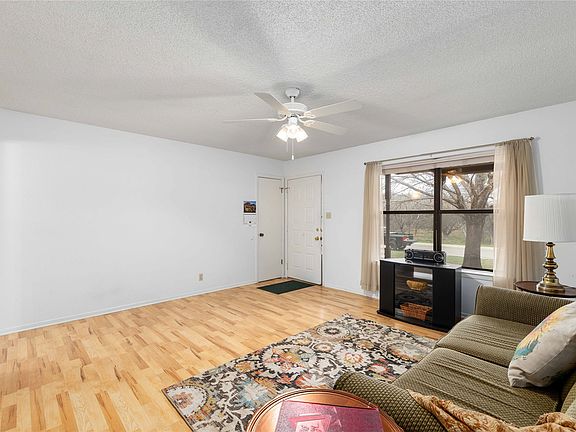 3rd image of 2106 Calvert Rd