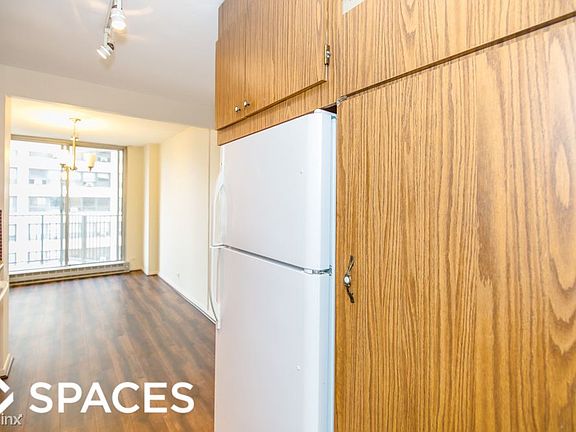 5th image of 4170 N Marine Dr APT 5F