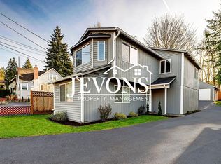 529 NE 100th St, Seattle, WA 98115