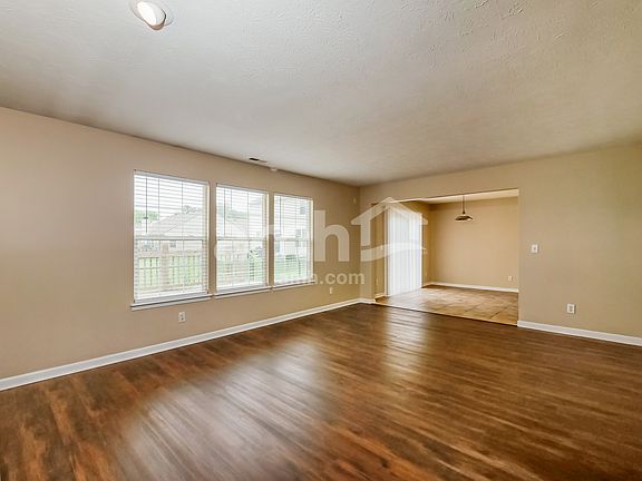 5th image of 8164 Alamosa Dr
