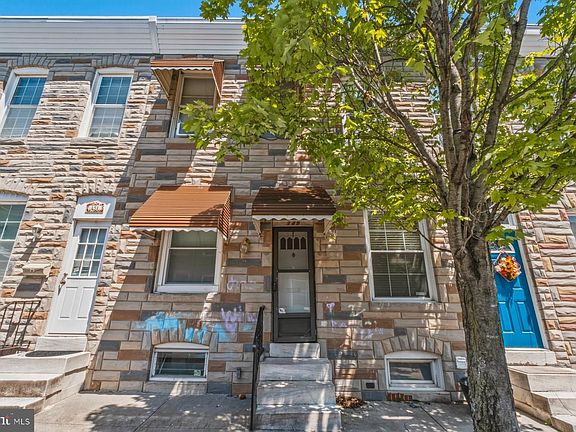 5th image of 149 N Curley St