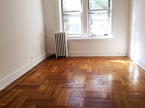 2nd image of 2563 43rd St