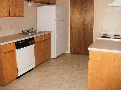 5th image of 1801 N Main St APT H