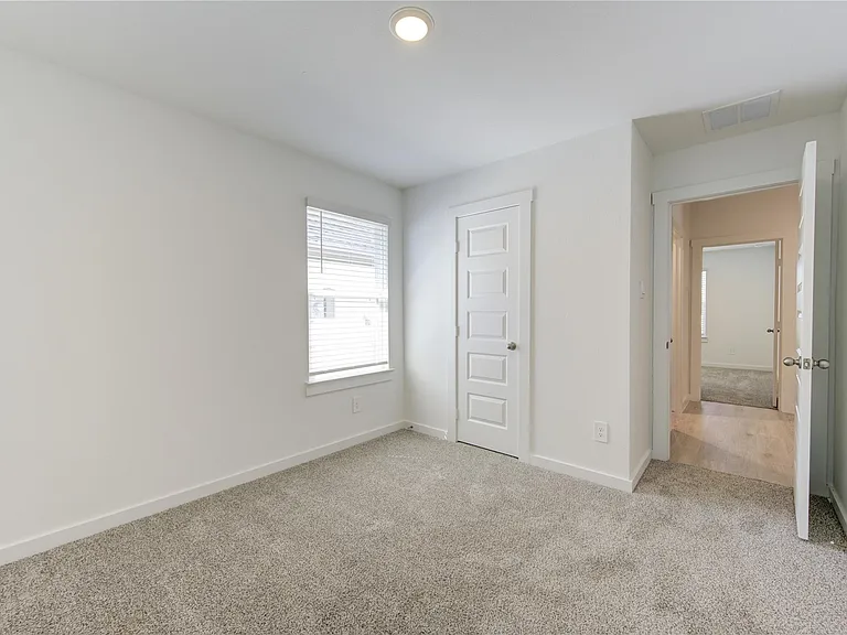 8038 Tropea Dr — Photo 10