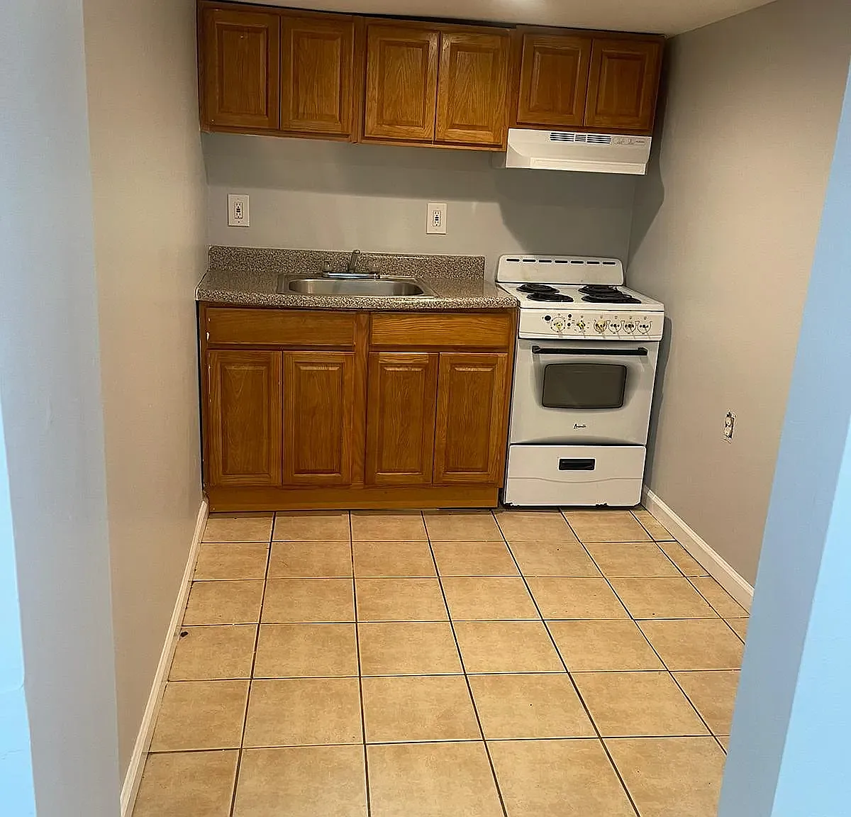 1 bed, 650 sqft, $1,100 — Photo 3
