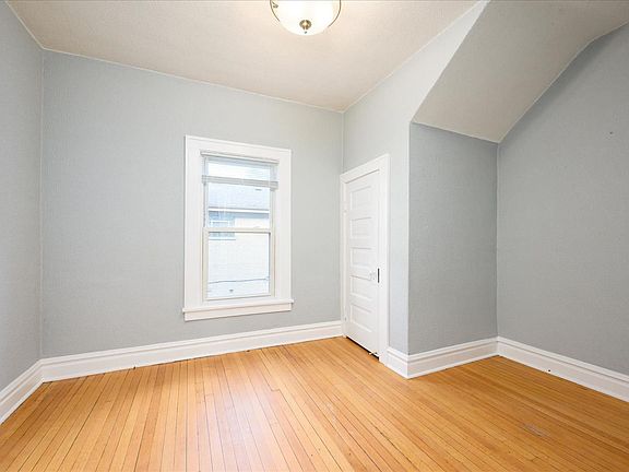4th image of 614 S Euclid Ave