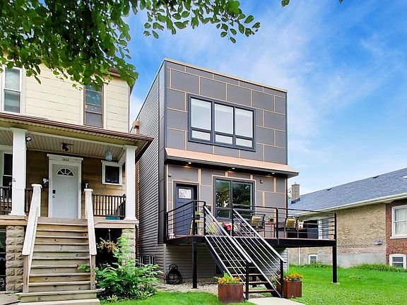 4th image of 1009 Lathrop Ave