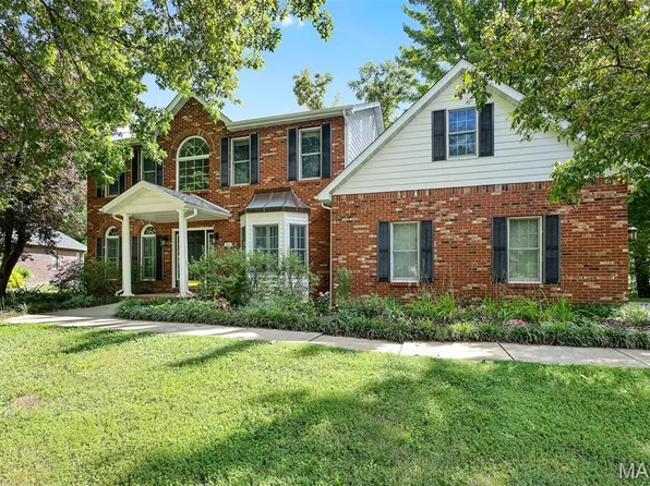 211 Burns Farm Blvd N, Edwardsville, IL 62025