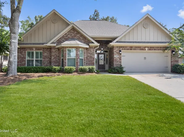 24668 Knollwood Dr, Pass Christian, MS 39571