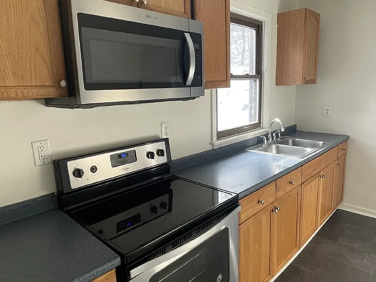 319 N Balph Ave — Photo 42