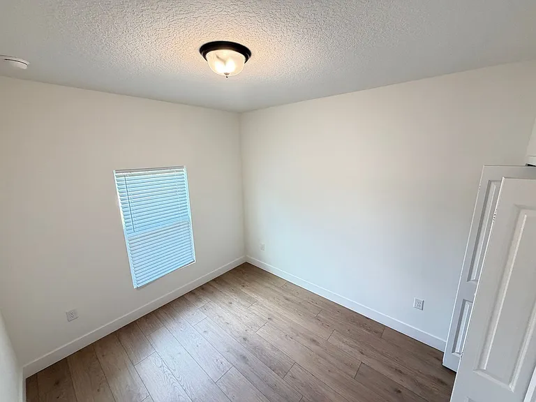 430 Wellwood St SW — Photo 29