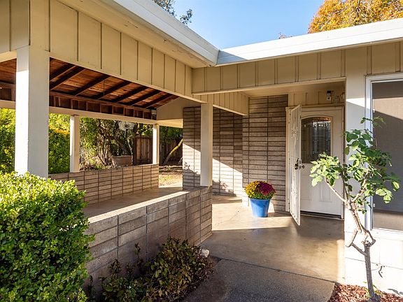 3rd image of 1027 Borden Villa Drive