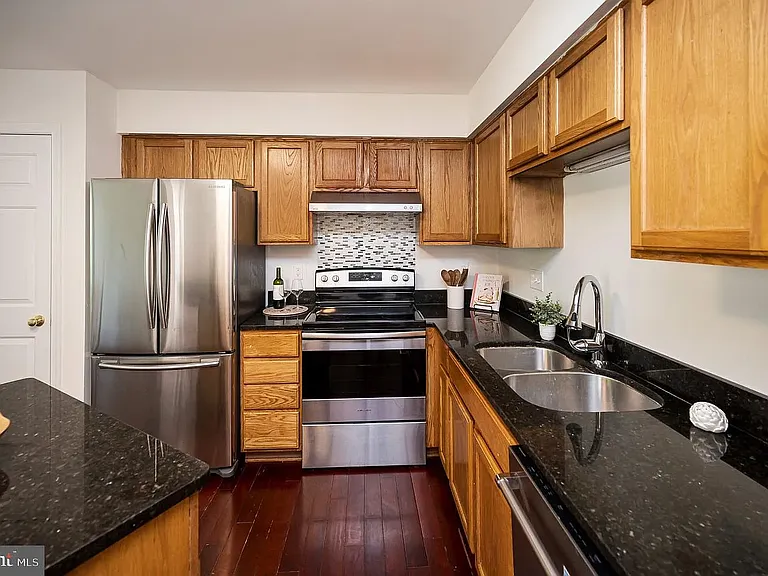 11209 Gander Ct — Photo 16