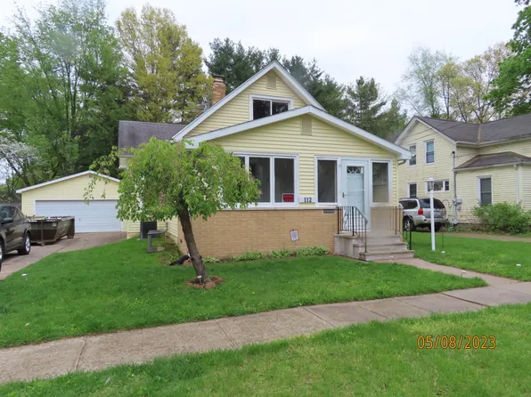 112 N Cayuga St, Buchanan, MI 49107