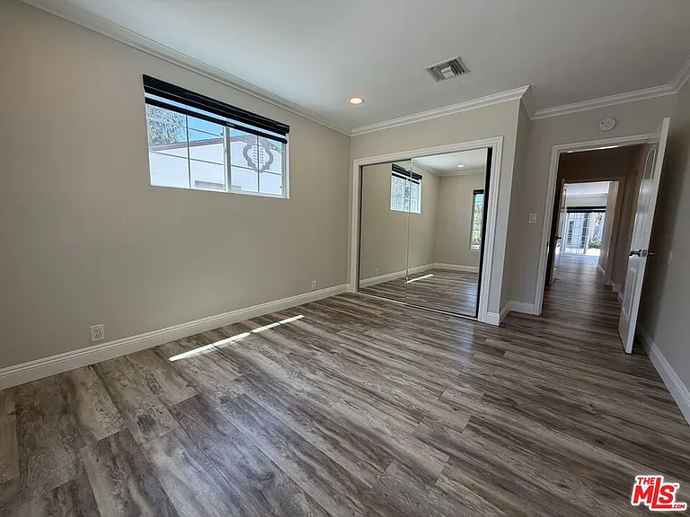 4747 Cartwright Ave — Photo 33