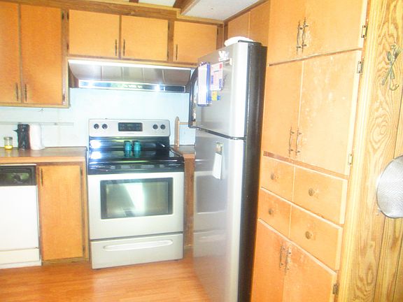 3rd image of 27404 W 64th Hwy
