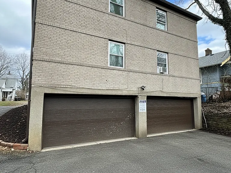 1219 Franklin Ave #A — Photo 11